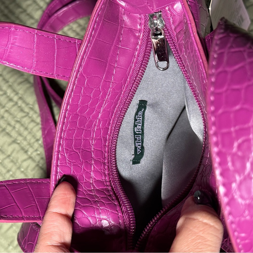 Wild Fable Pink Fusia Crossbody Bag with Croc Texture - Picture 7 of 7
